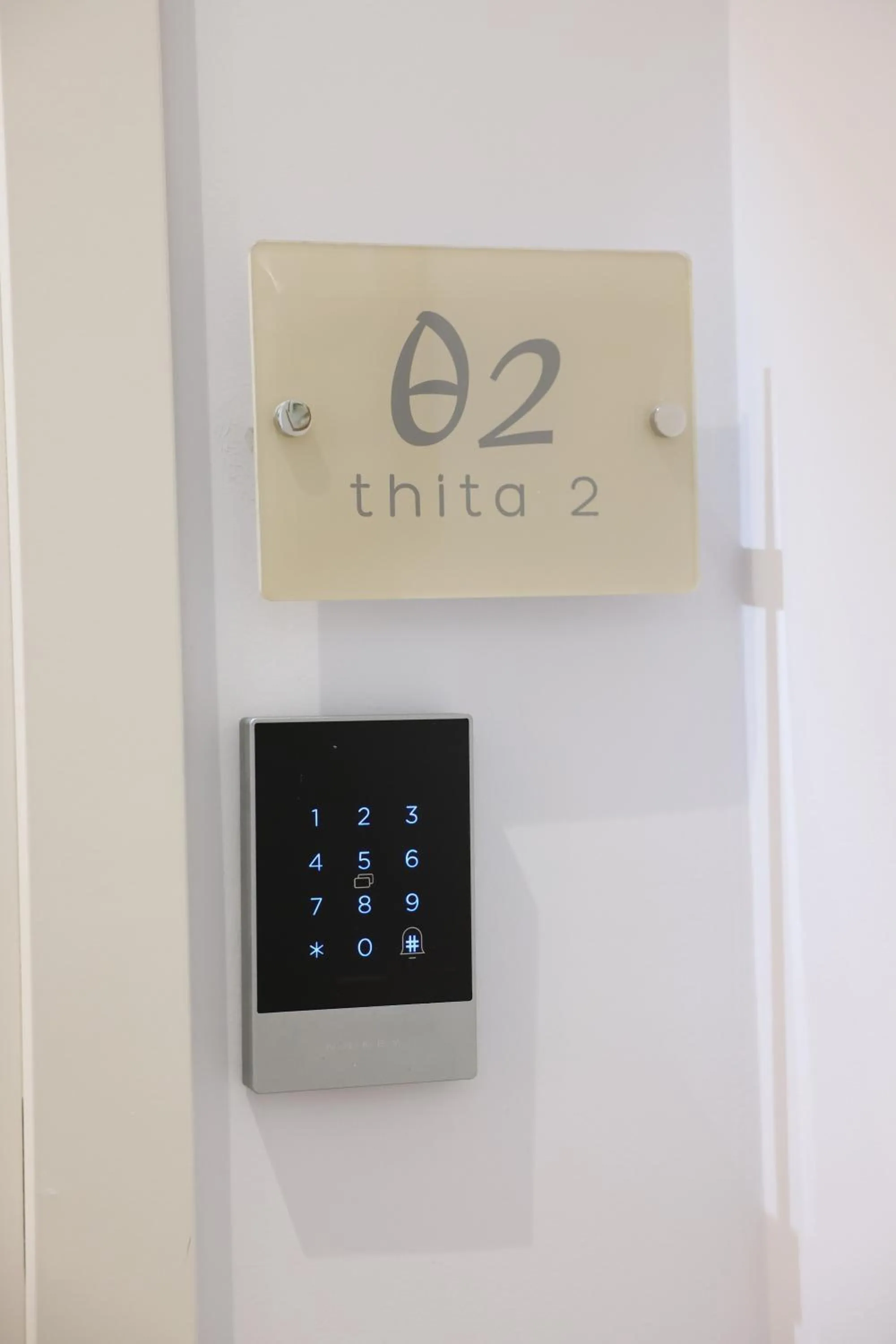 Logo/Certificate/Sign in Lythri Studios