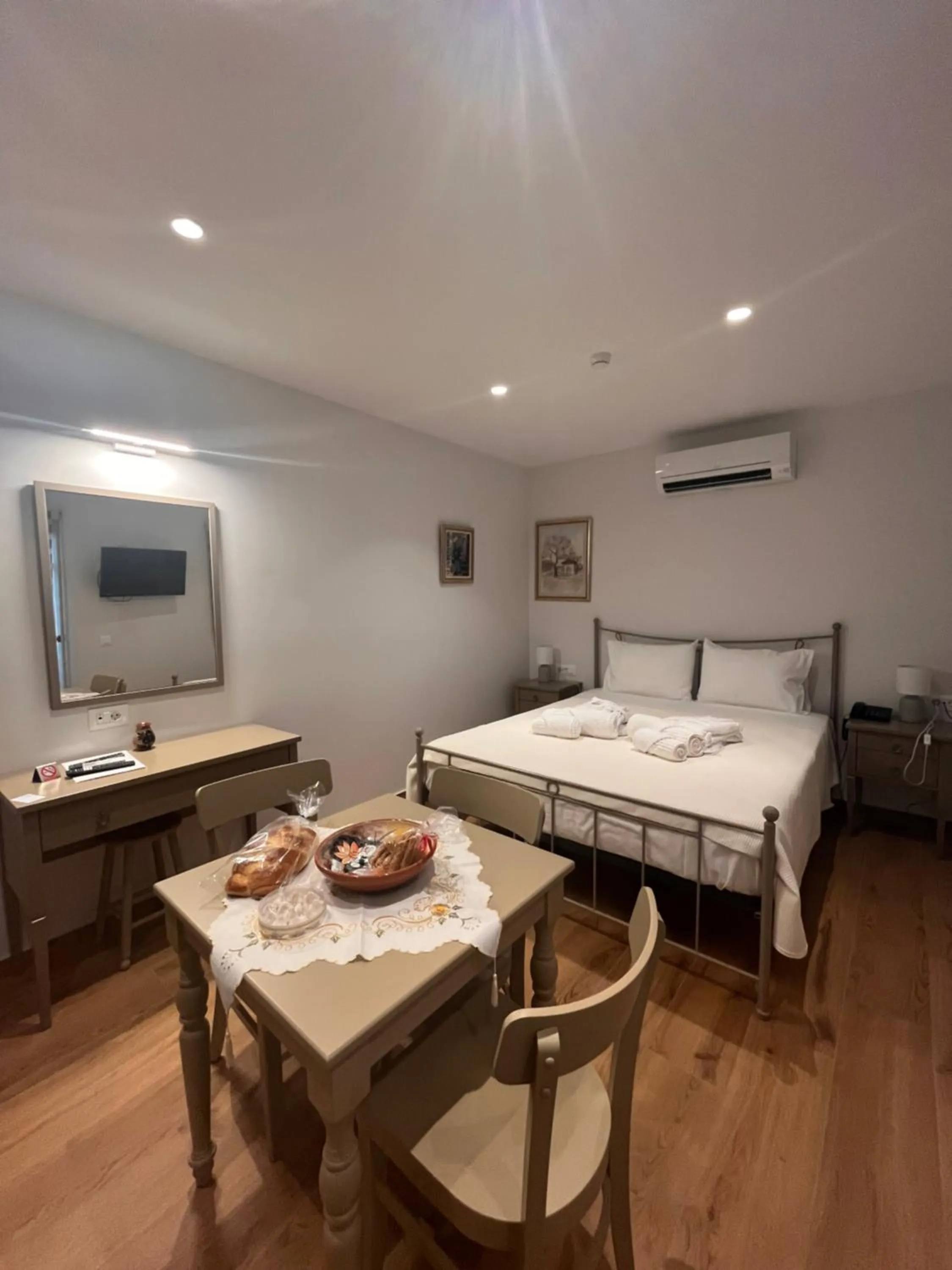 Bed in Lythri Studios