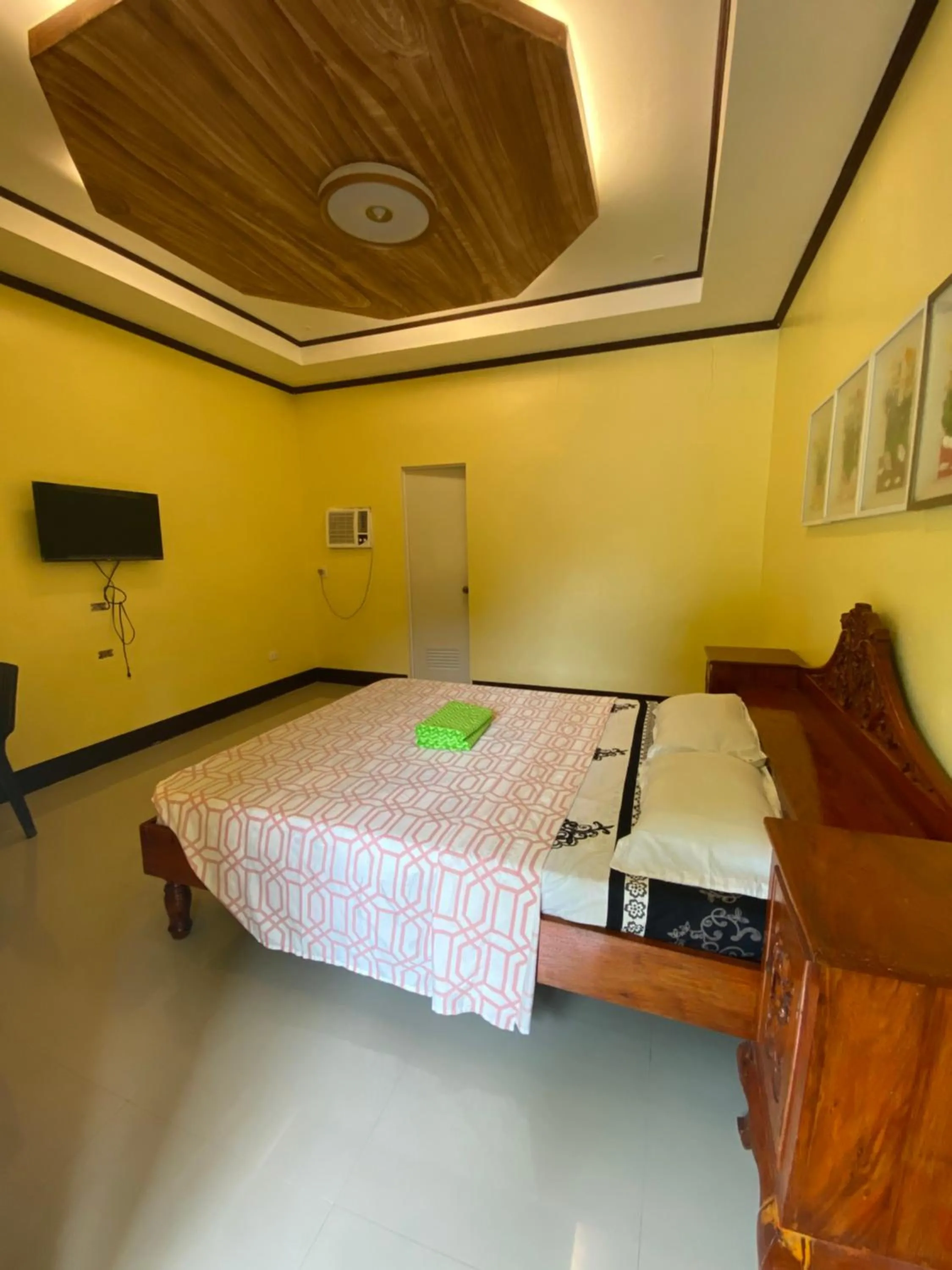 Photo of the whole room, Bed in Palm Garden Resort