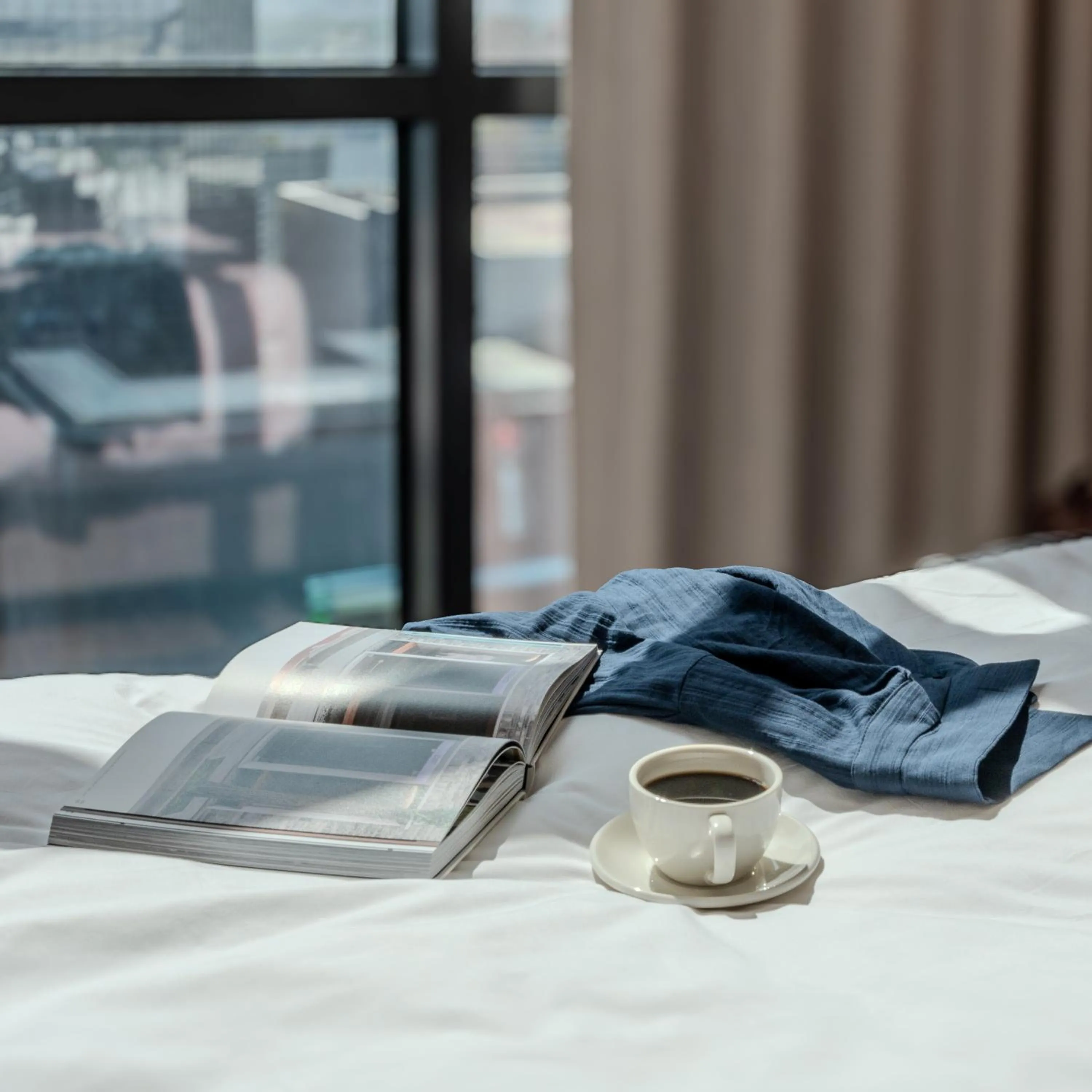 Bed in Shilla Stay Plus Iho Tewoo Ocean Front