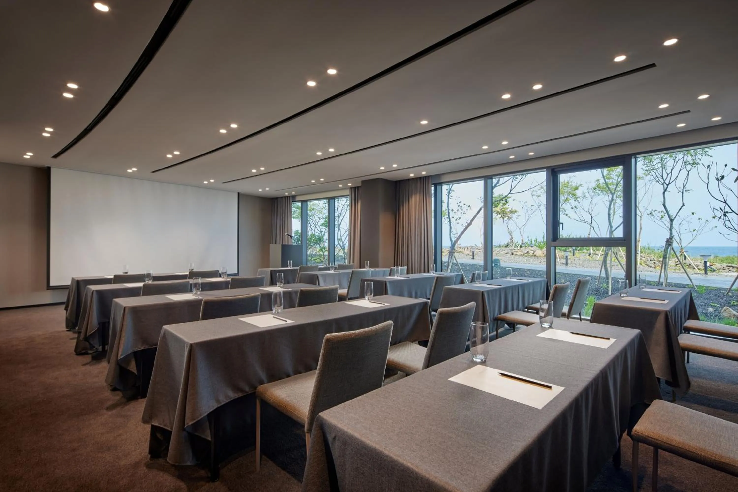 Meeting/conference room in Shilla Stay Plus Iho Tewoo Ocean Front