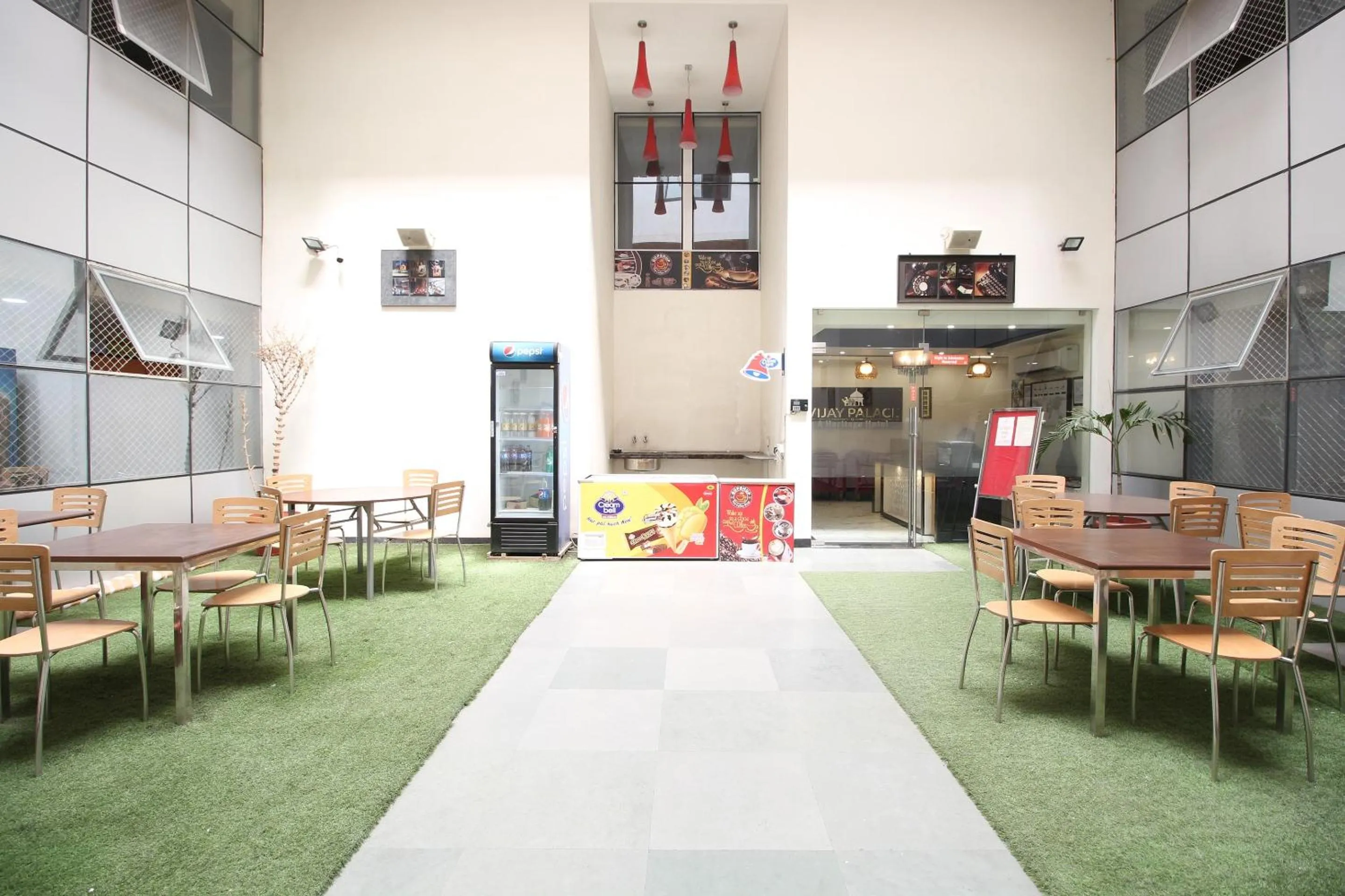 Restaurant/places to eat in Collection O Vijay Palace