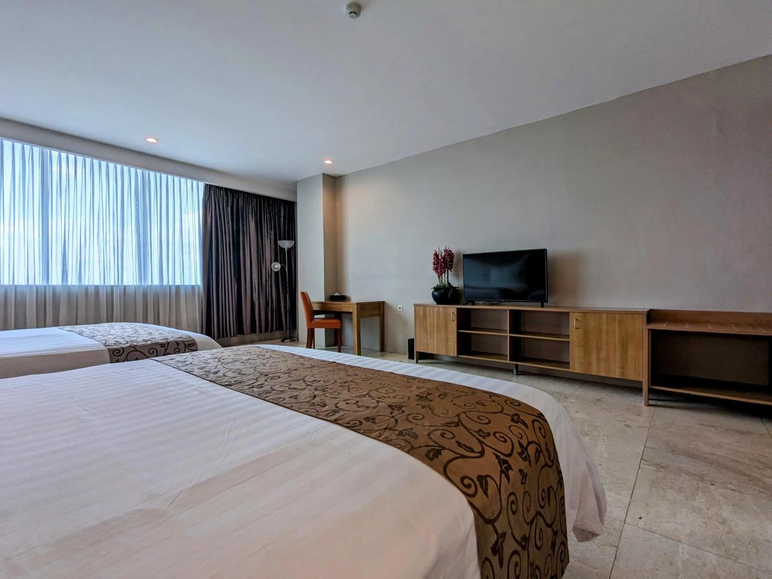 TV and multimedia, Bed in Grand Zuri Pematangsiantar