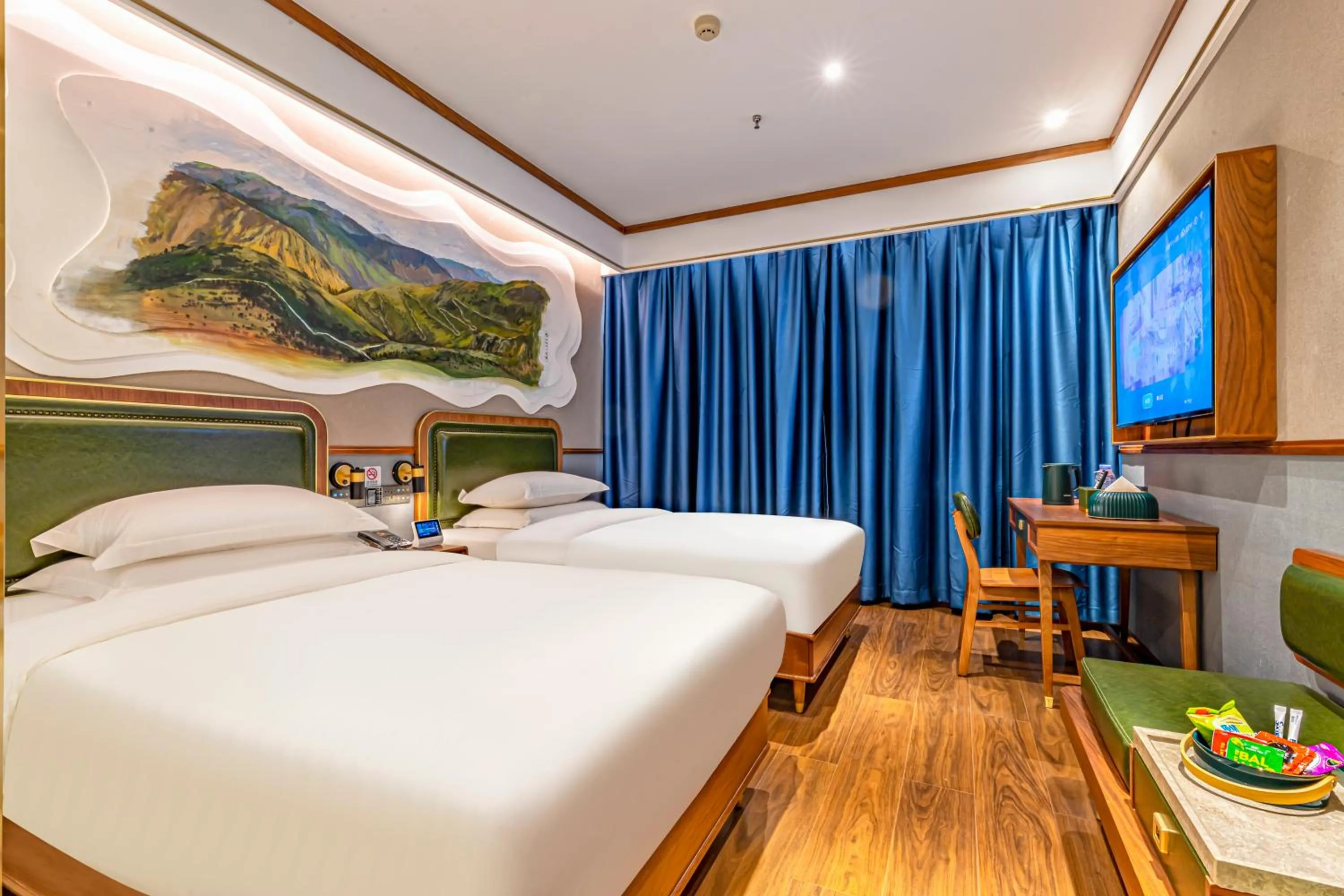 Photo of the whole room, Bed in Nostalgia S Hotel Kunming Old Street