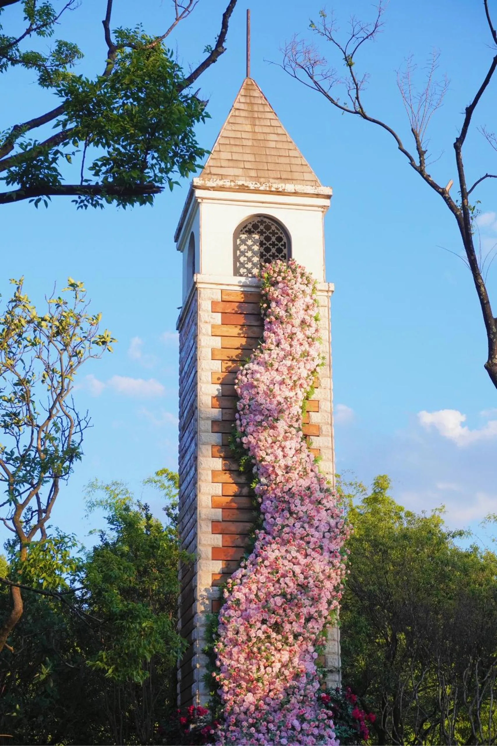 Landmark view in Nostalgia S Hotel Kunming Old Street