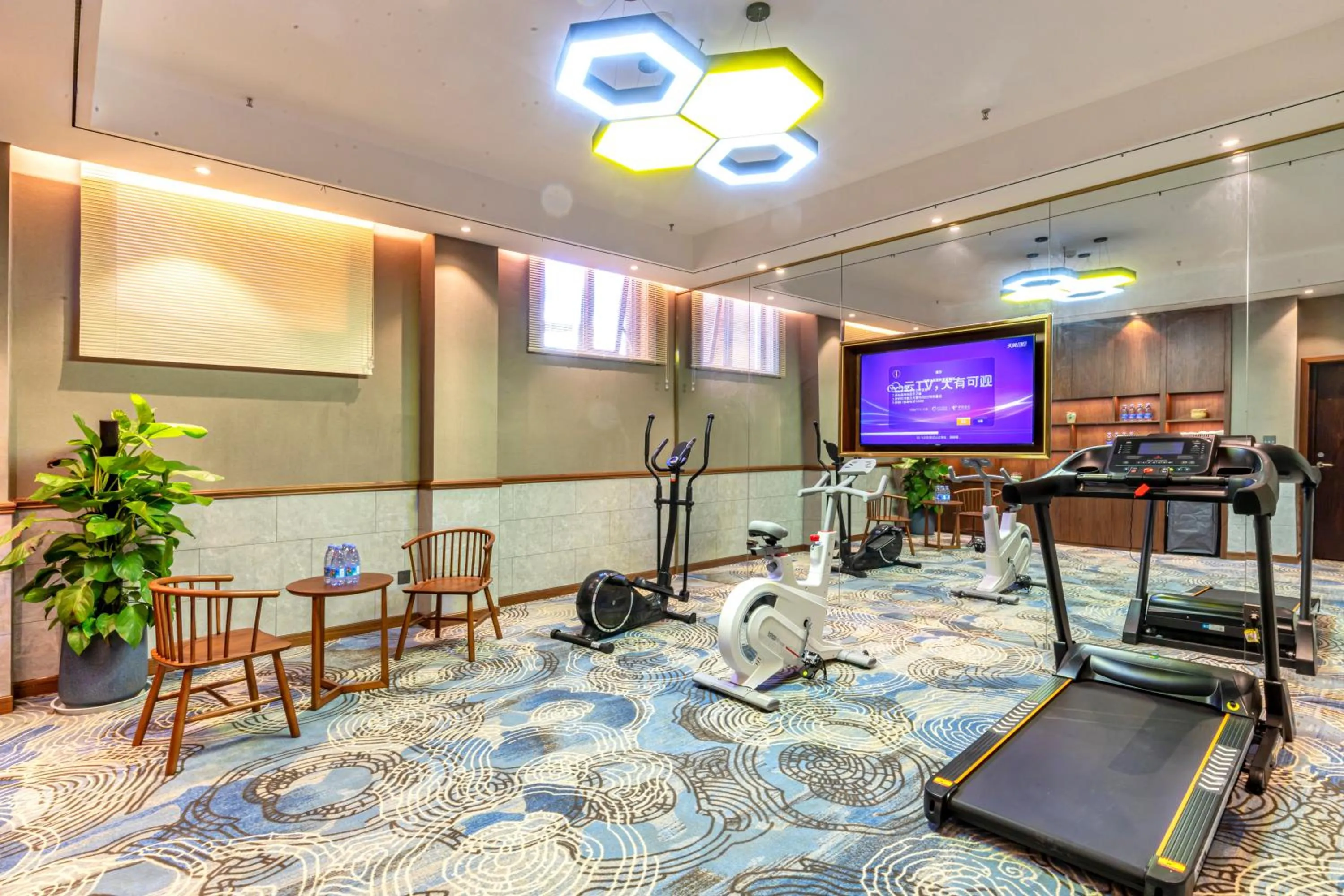 TV and multimedia in Nostalgia S Hotel Kunming Old Street