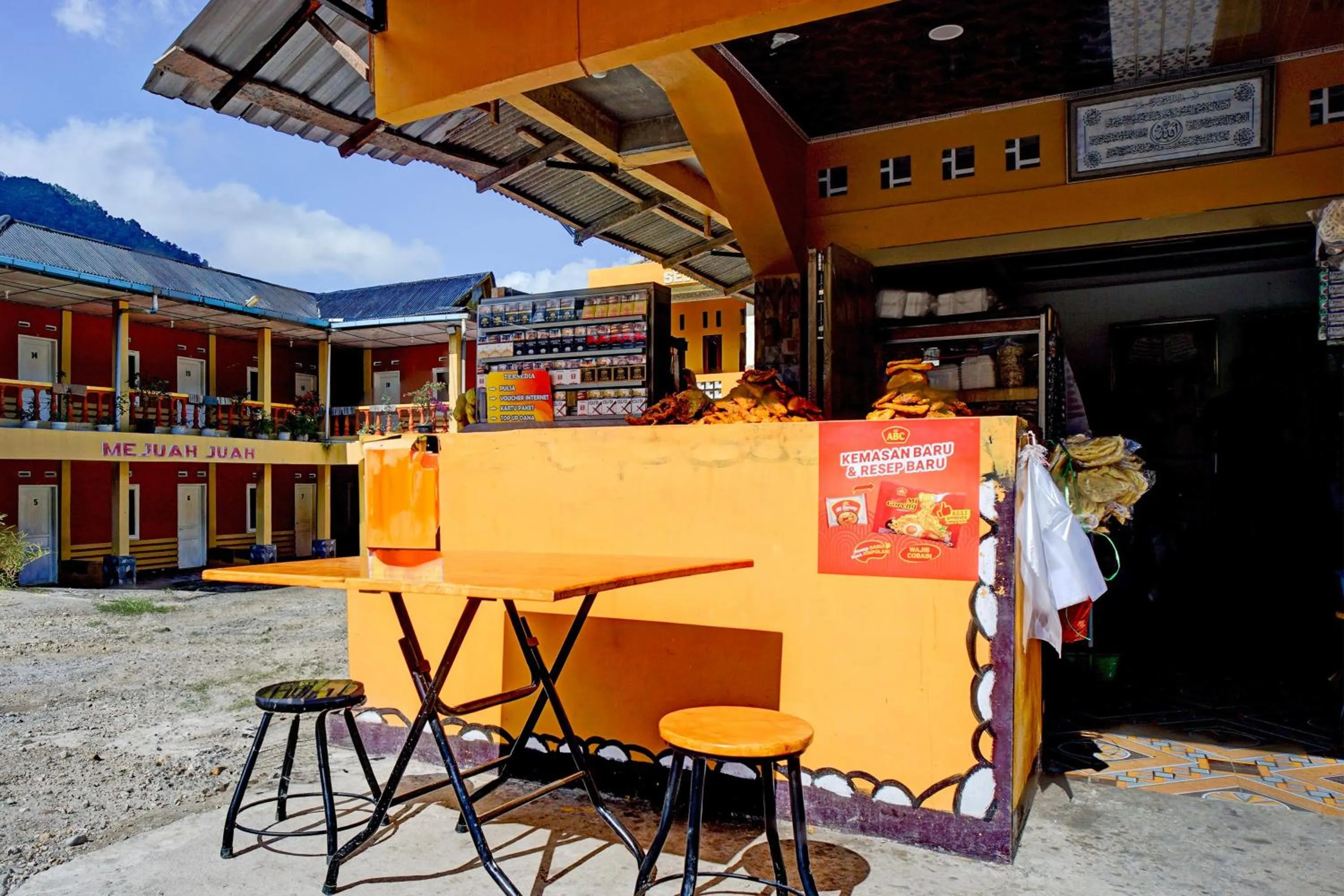 Lobby or reception in Hotel O Sejolie Sibayak