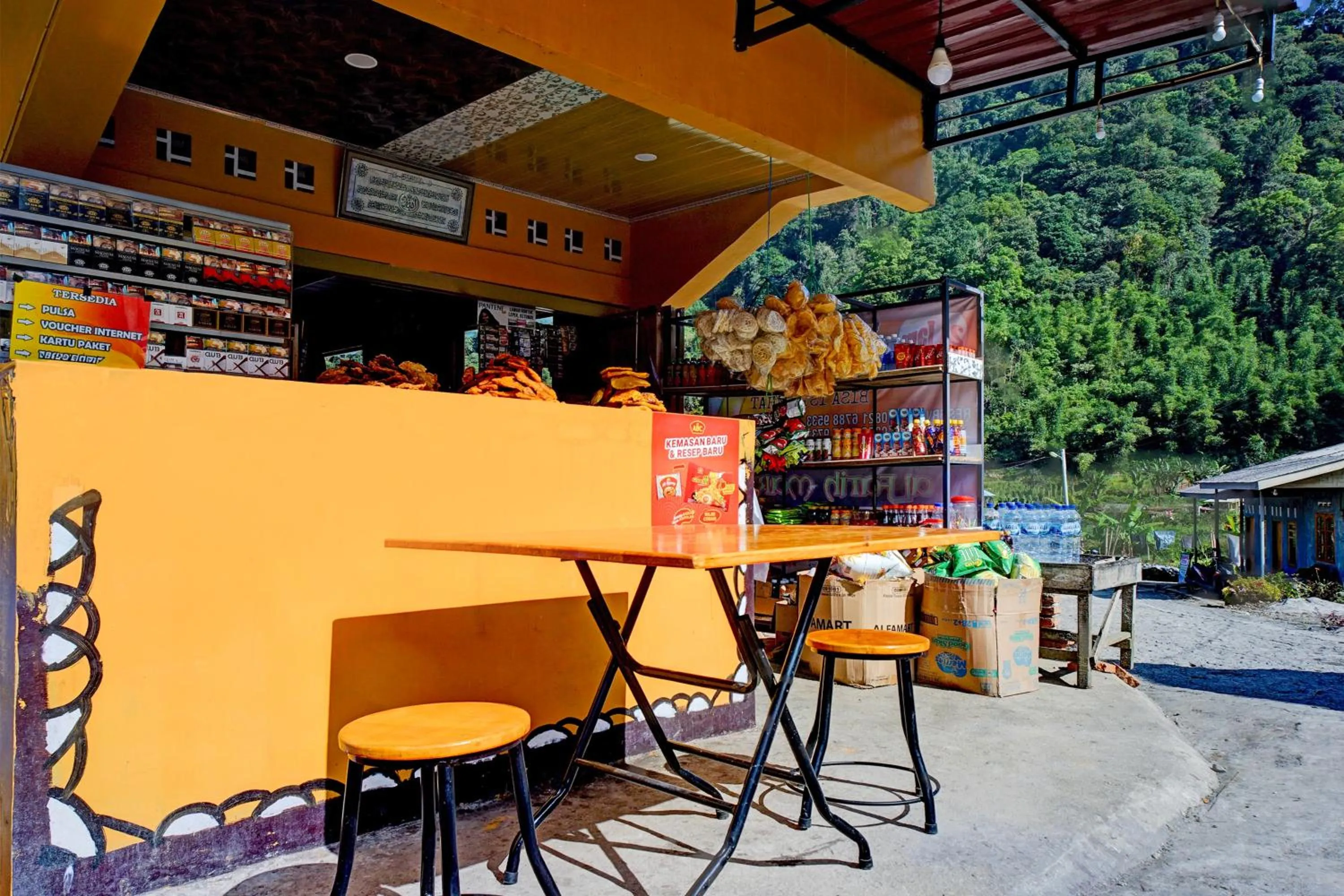 Lobby or reception in Hotel O Sejolie Sibayak