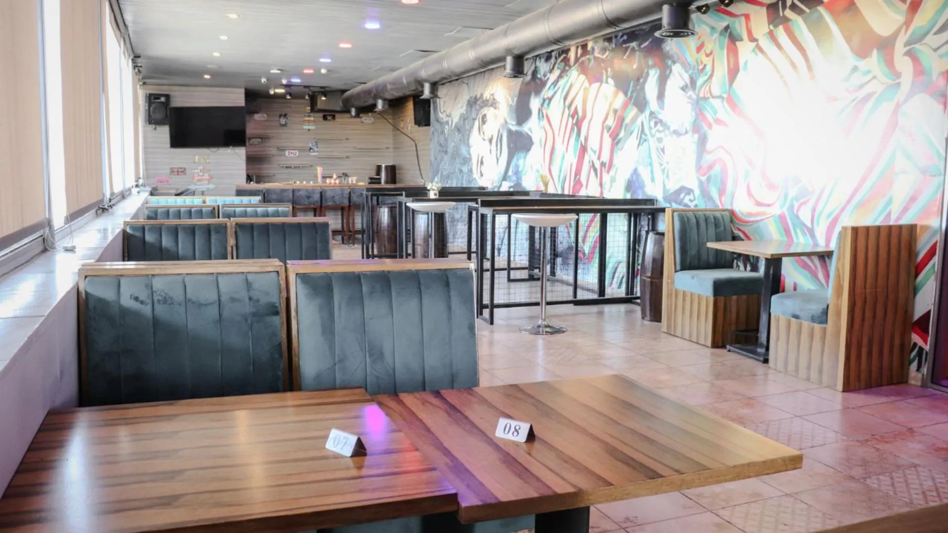 Lounge or bar in Sandy palace Hotel