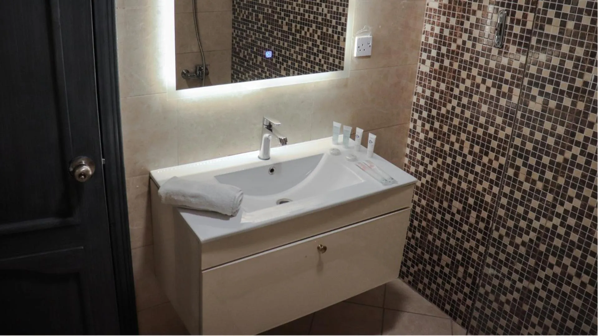 Bathroom in Sandy palace Hotel