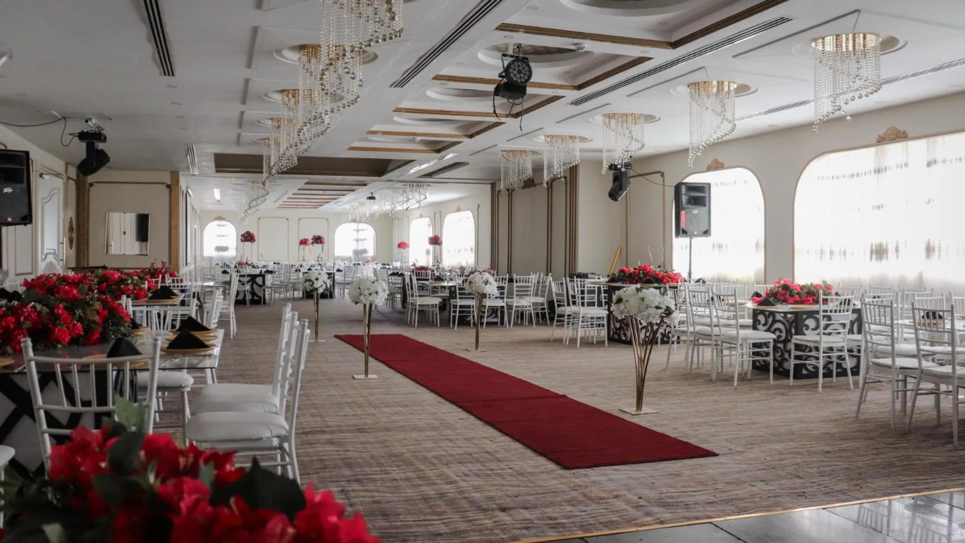 wedding in Sandy palace Hotel