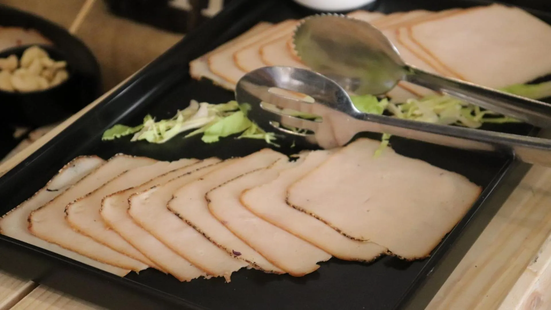 Restaurant/places to eat in Sandy palace Hotel