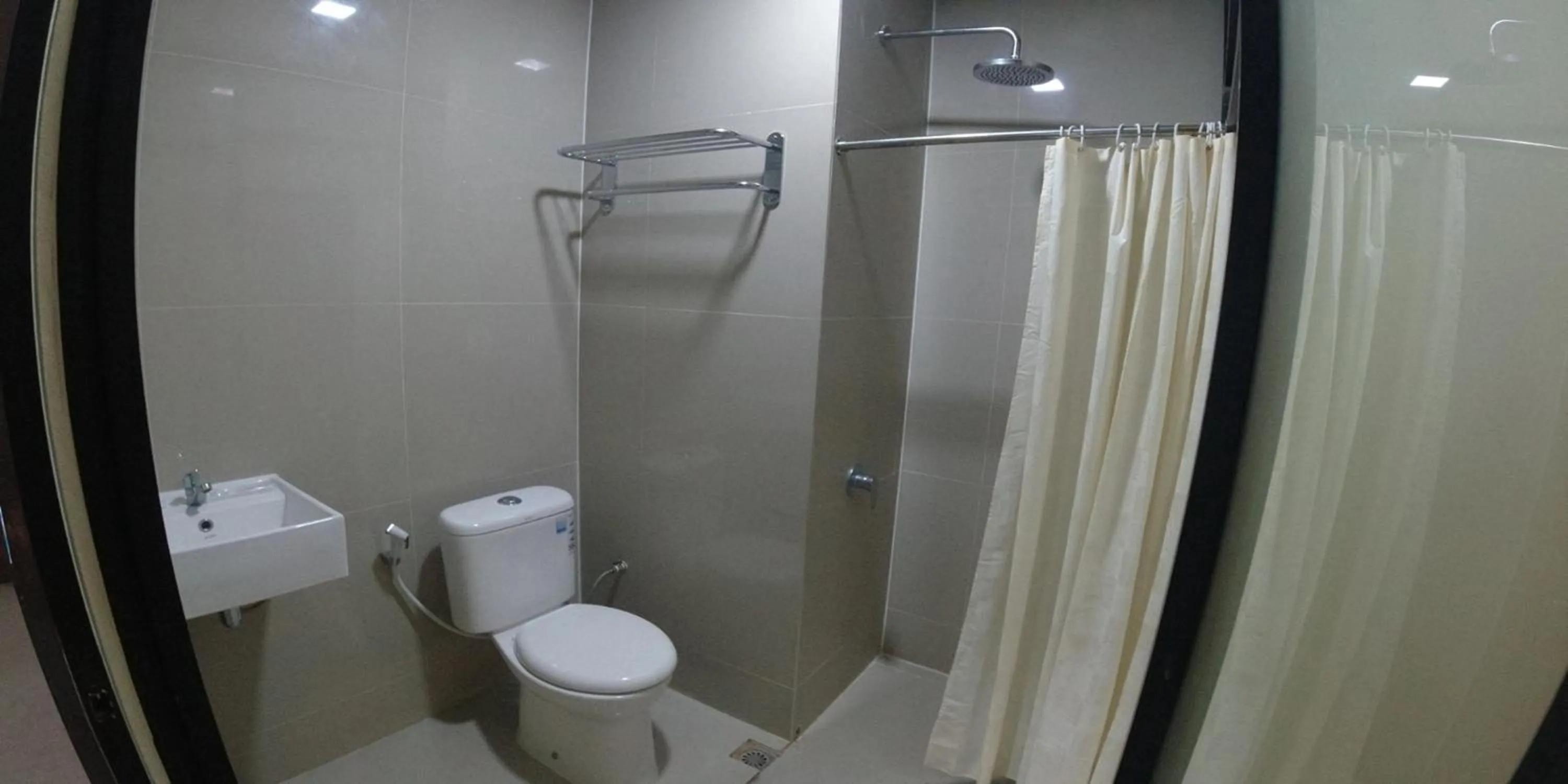 Bathroom in Great Cokro Edotel Lampung