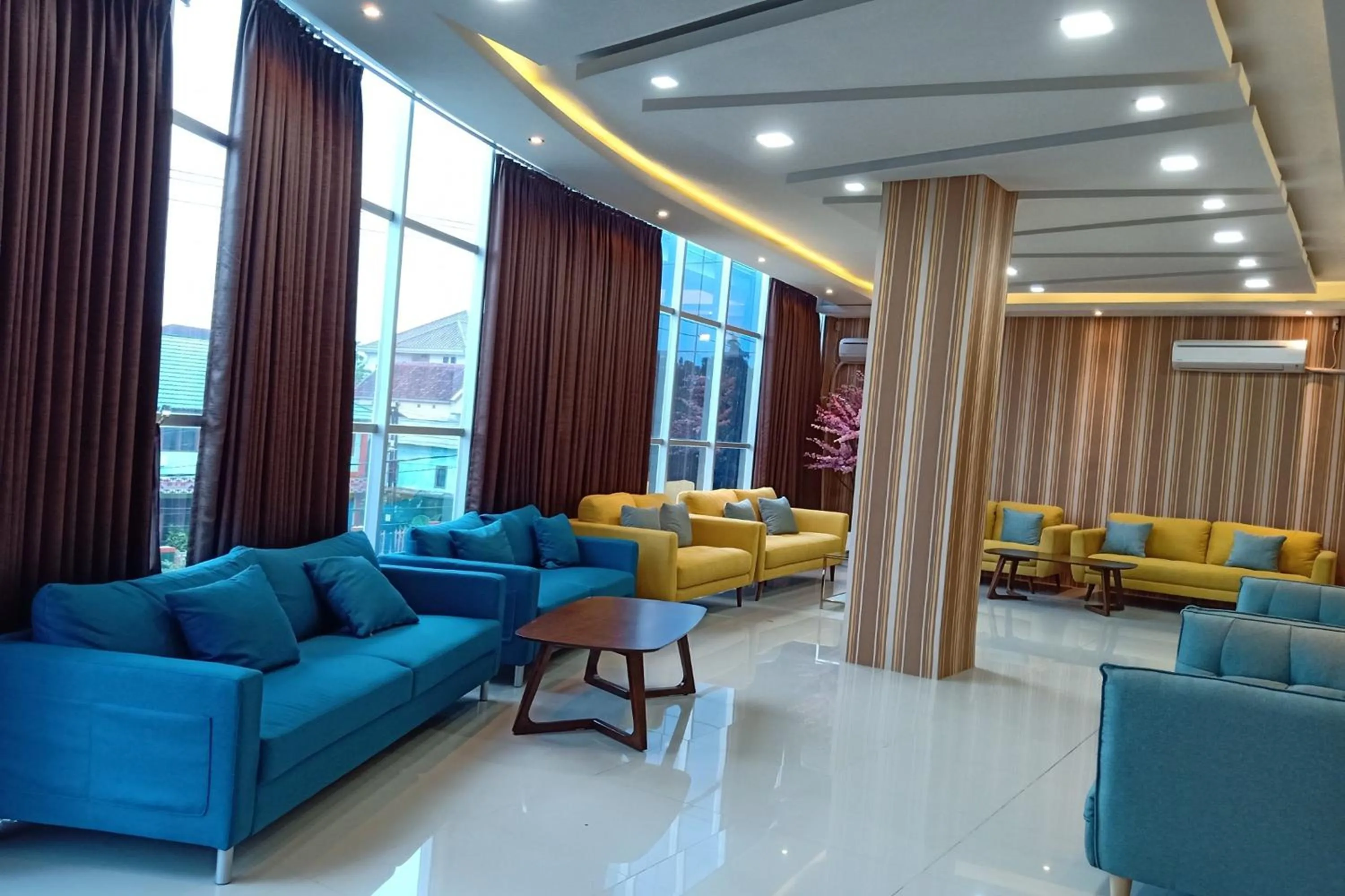 Lobby or reception in Great Cokro Edotel Lampung