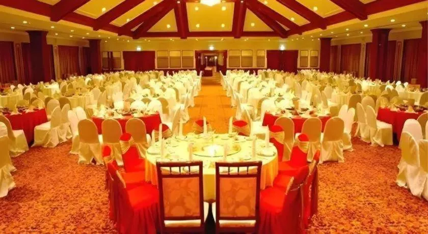 The CentrePoint Hotel