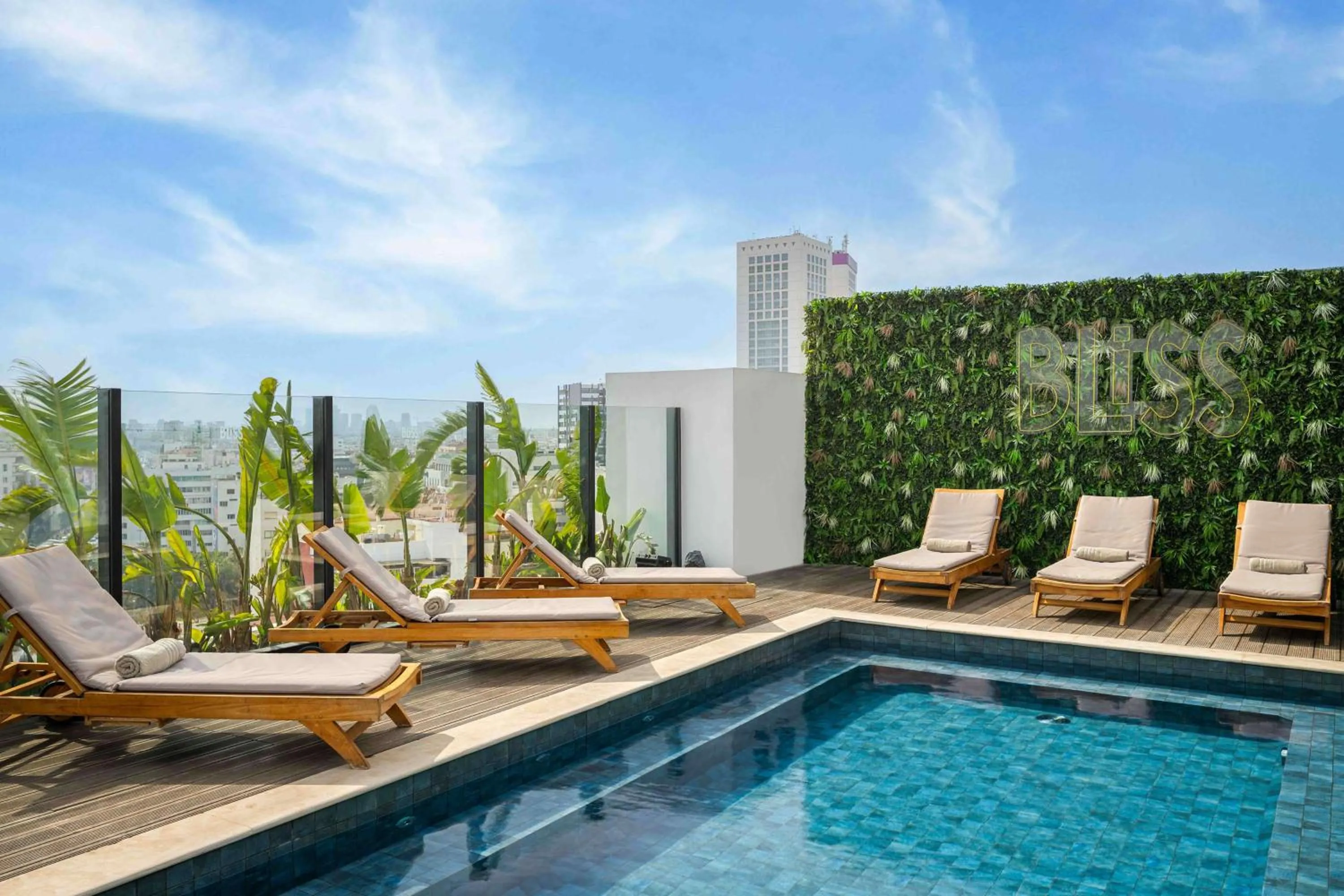 Property building in Radisson Hotel Casablanca Gauthier La Citadelle