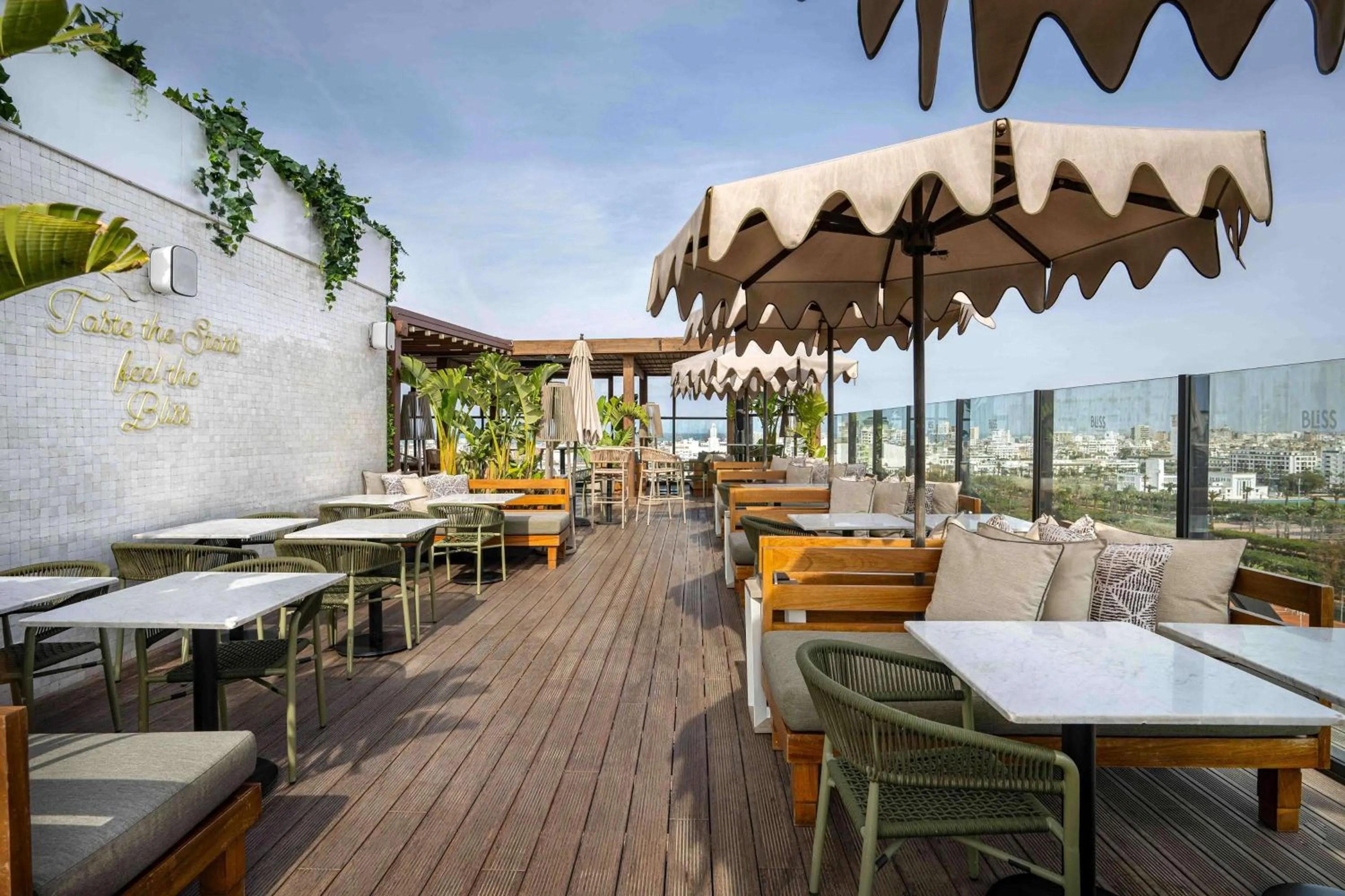 Property building in Radisson Hotel Casablanca Gauthier La Citadelle