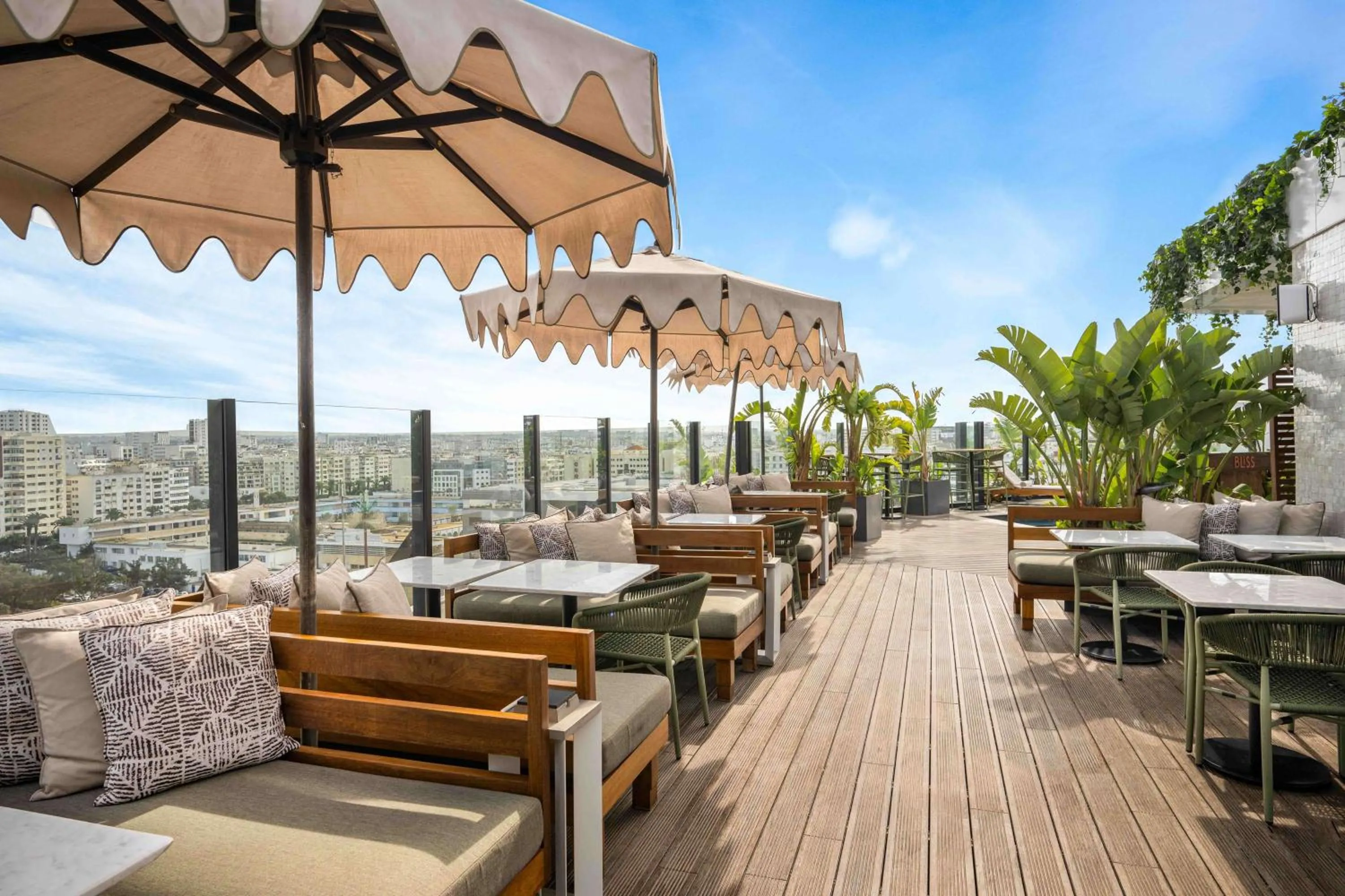 Pool view in Radisson Hotel Casablanca Gauthier La Citadelle