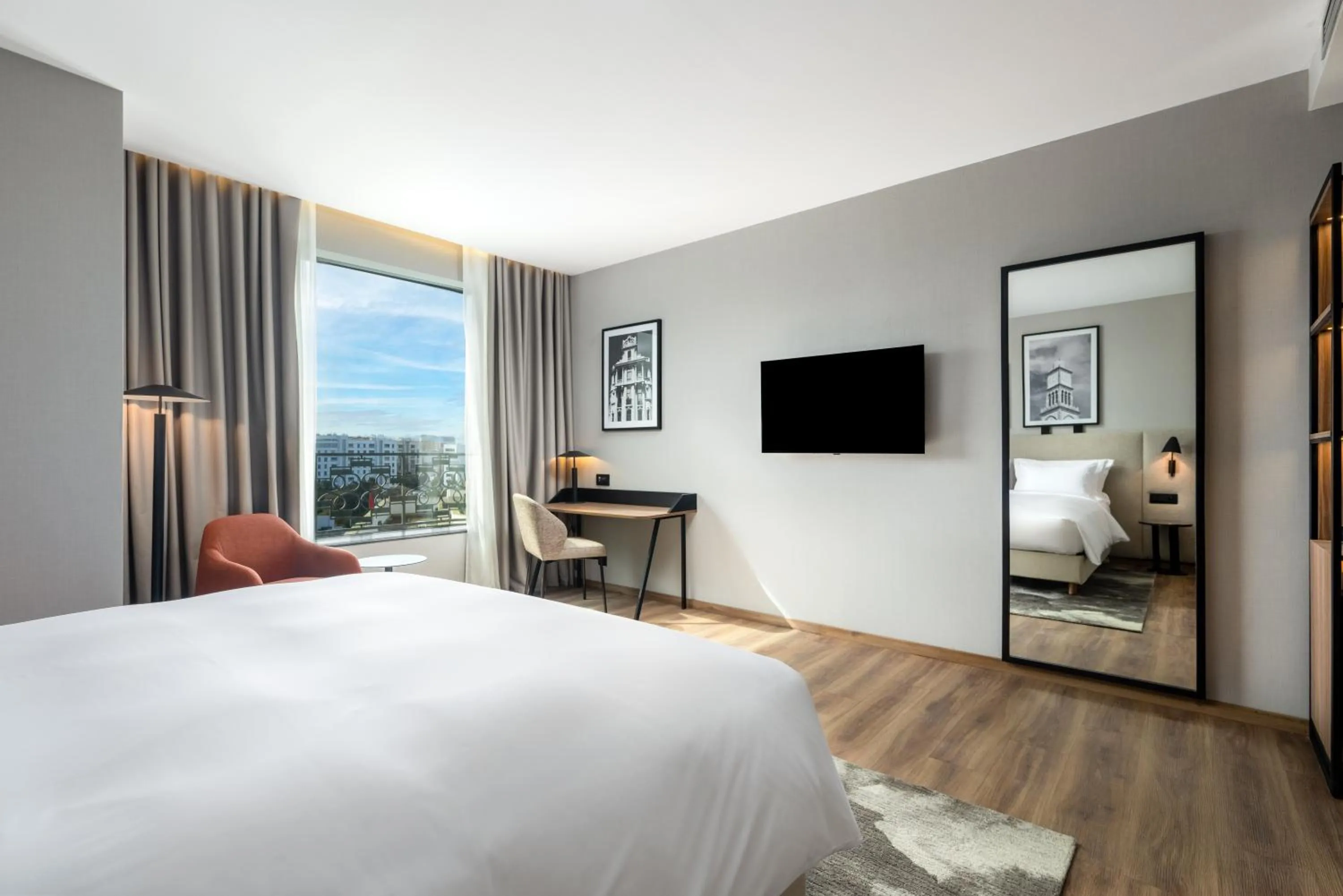 TV and multimedia, Bed in Radisson Hotel Casablanca Gauthier La Citadelle