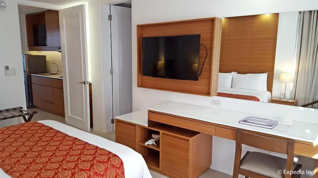 Bed in Pontefino Hotel and Residences