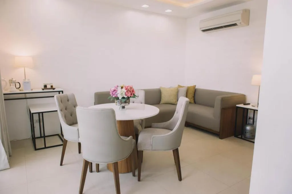 Pontefino Hotel and Residences