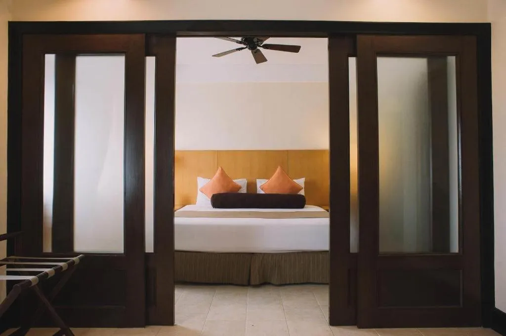 Bed in Pontefino Hotel and Residences