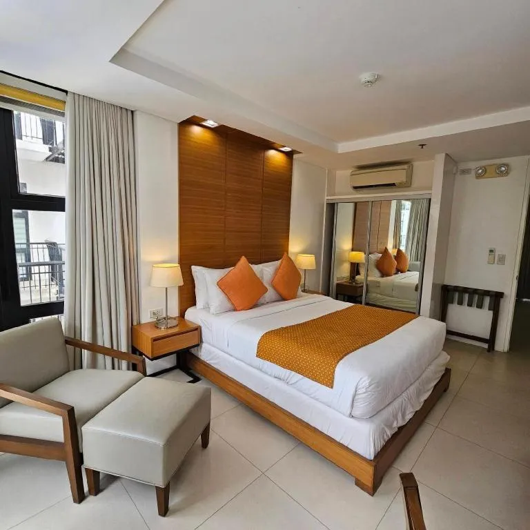 Bed in Pontefino Hotel and Residences