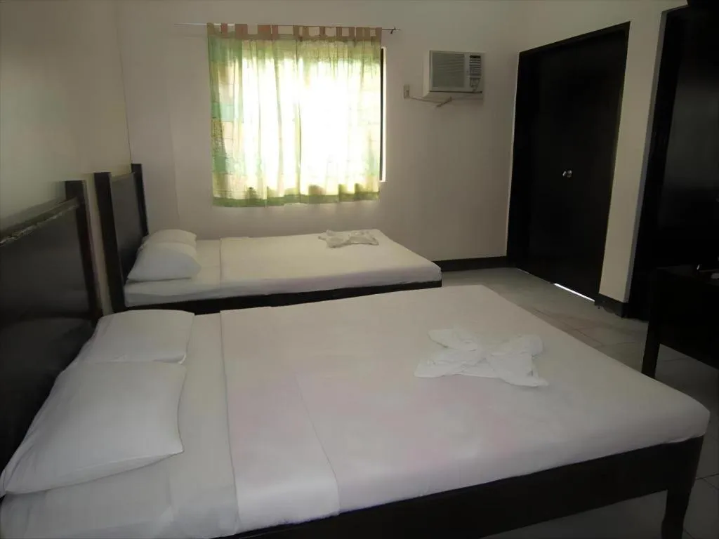 Bed in Boracay Travelodge Beach Resort