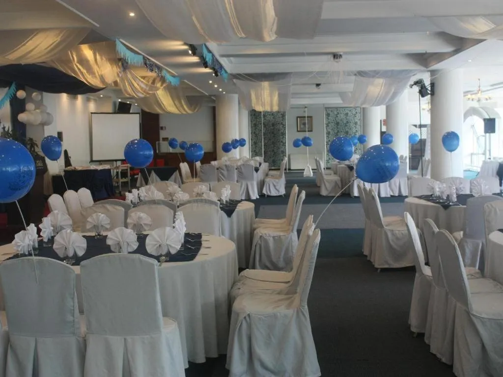 Hotel Supreme Convention Plaza