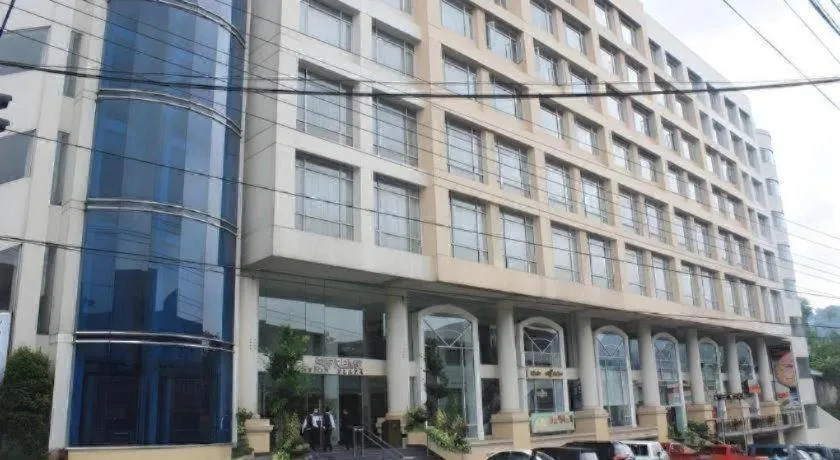 Hotel Supreme Convention Plaza