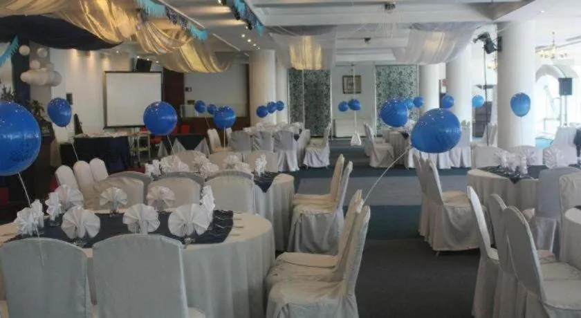 Hotel Supreme Convention Plaza