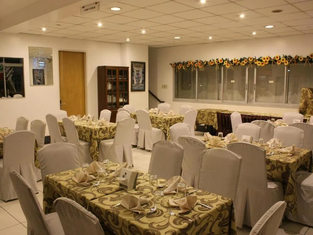 Hotel Supreme Convention Plaza