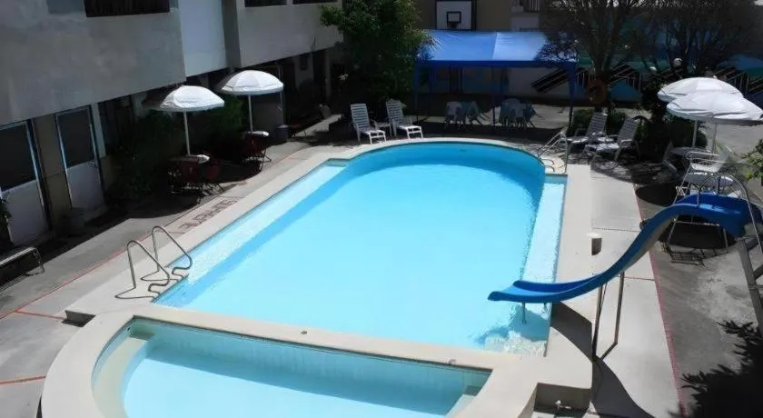 Hotel Supreme Convention Plaza