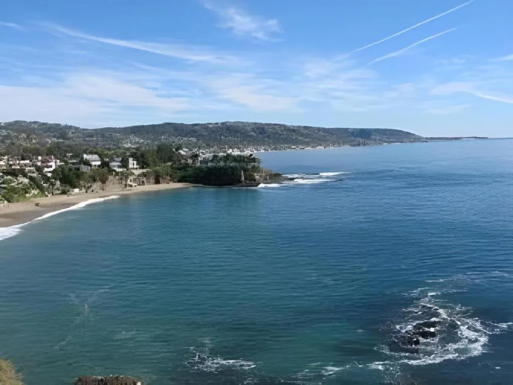 Laguna Brisas - A Beach Hotel