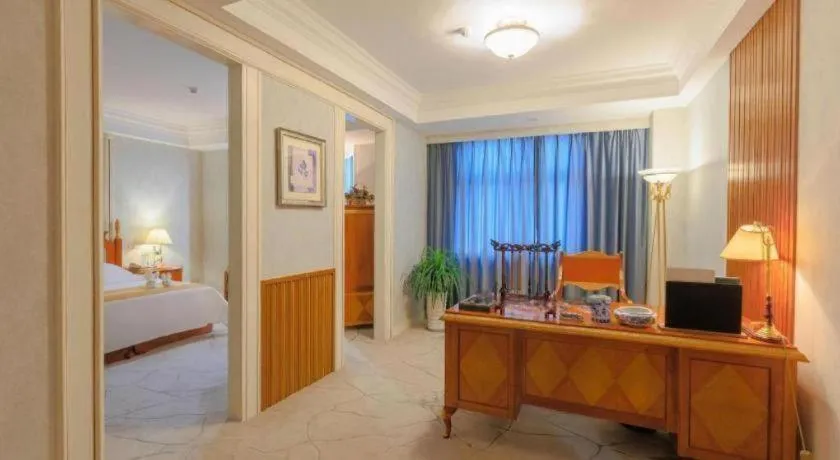 Bed in Greatwall Hotel - Zhengzhou