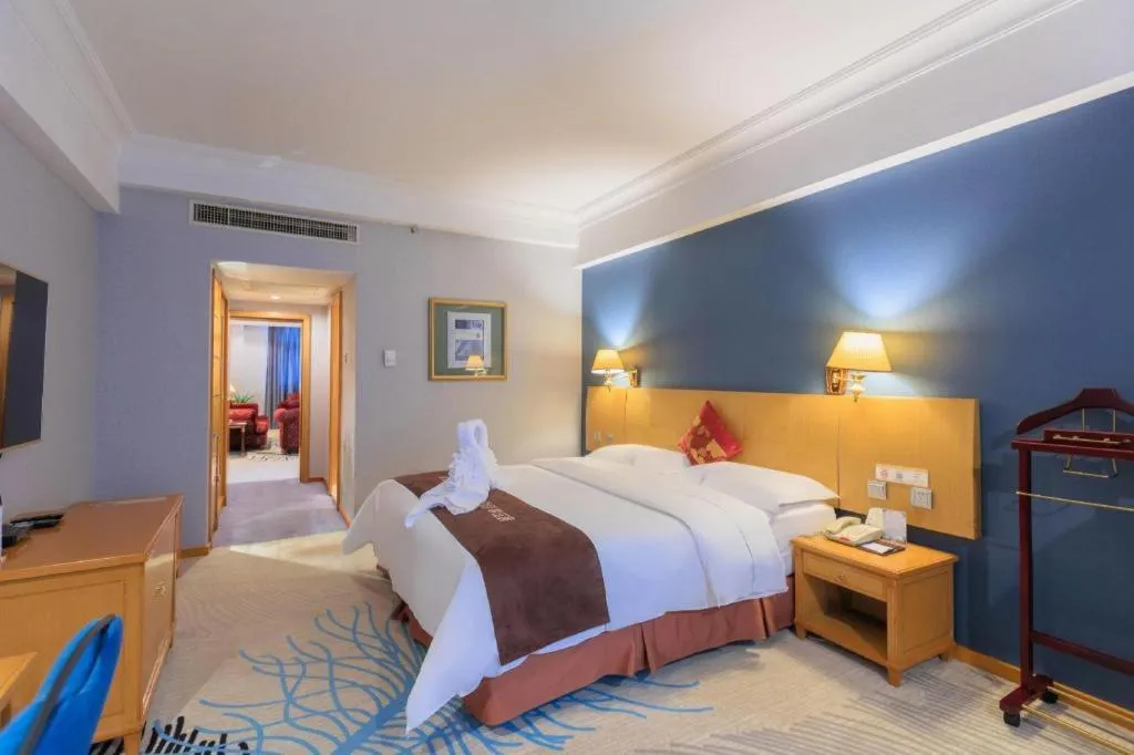 Bed in Greatwall Hotel - Zhengzhou