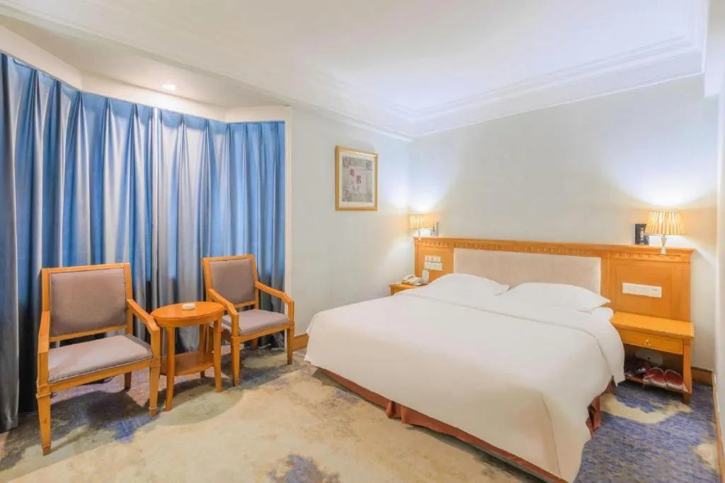 Bed in Greatwall Hotel - Zhengzhou