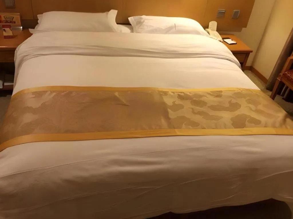 Bed in Greatwall Hotel - Zhengzhou