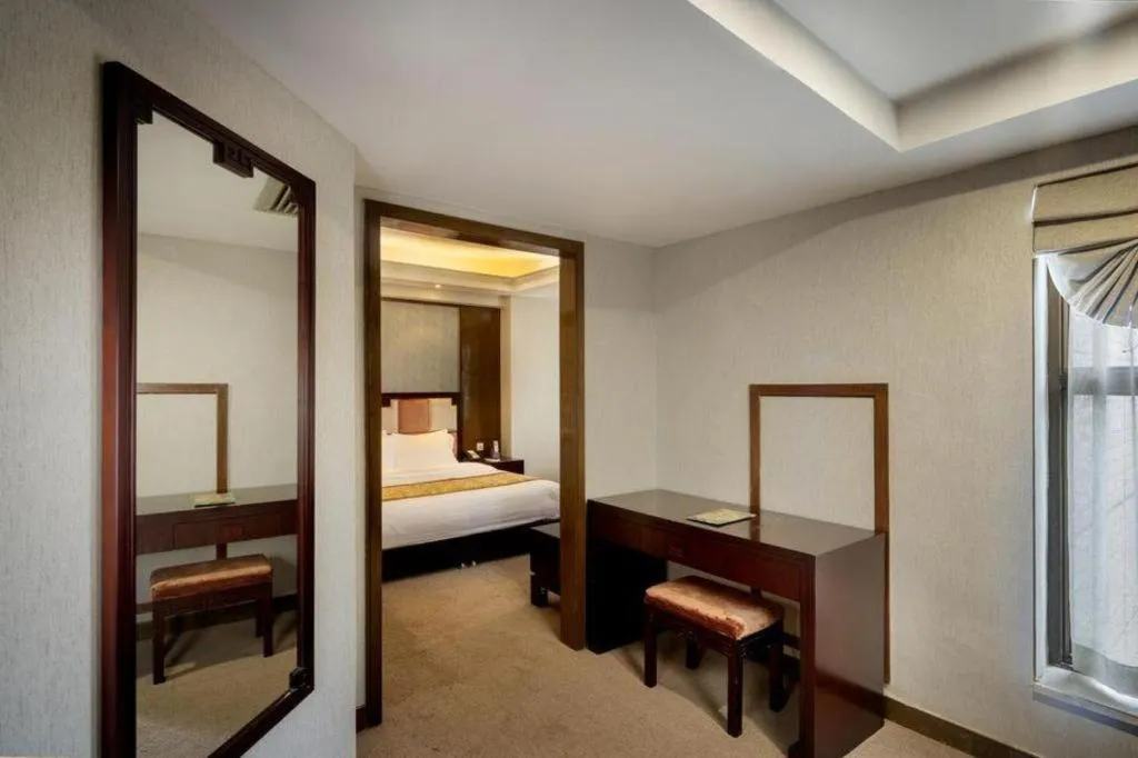 Bed in Xian Empress Hotel