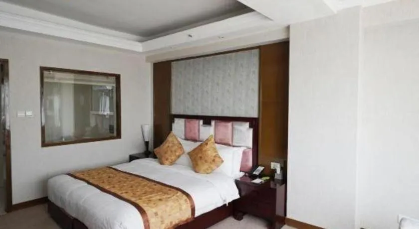 Bed in Xian Empress Hotel