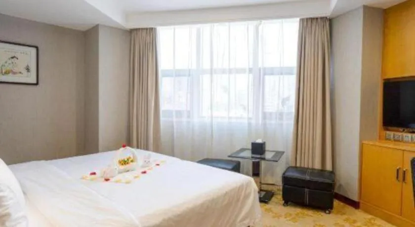 Bed in Xian Empress Hotel