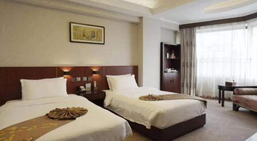 Bed in Xian Empress Hotel