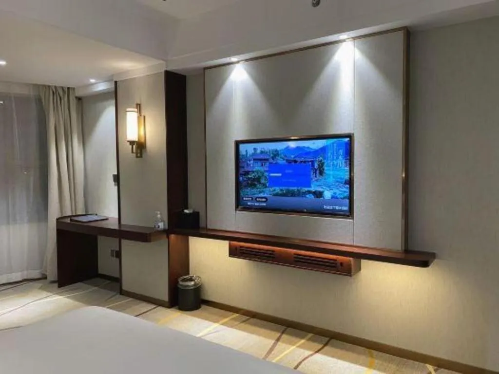 Bed in Xian Empress Hotel