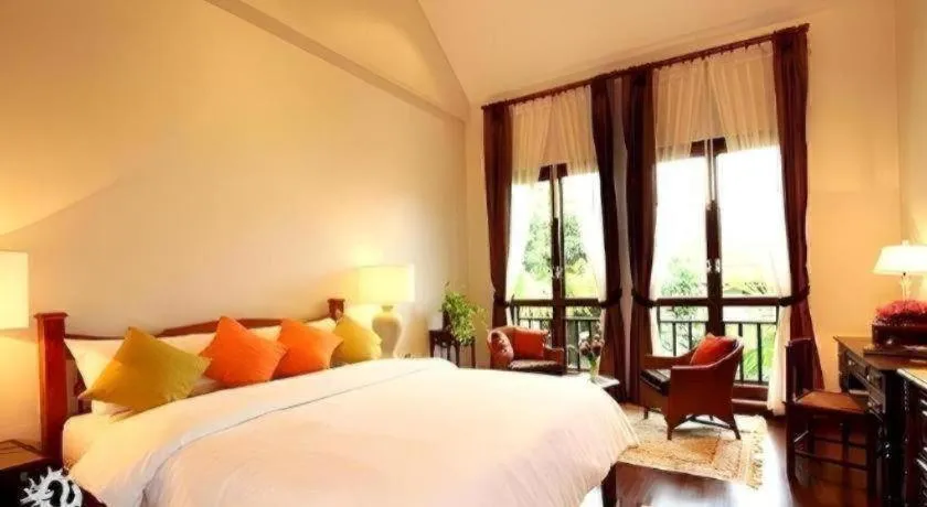 Bed in Baan Klang Wiang Hotel