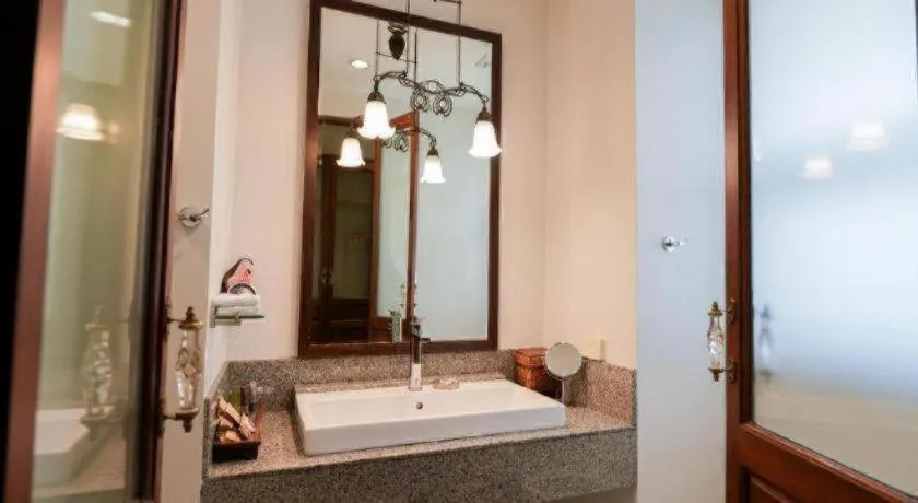 Baan Klang Wiang Hotel