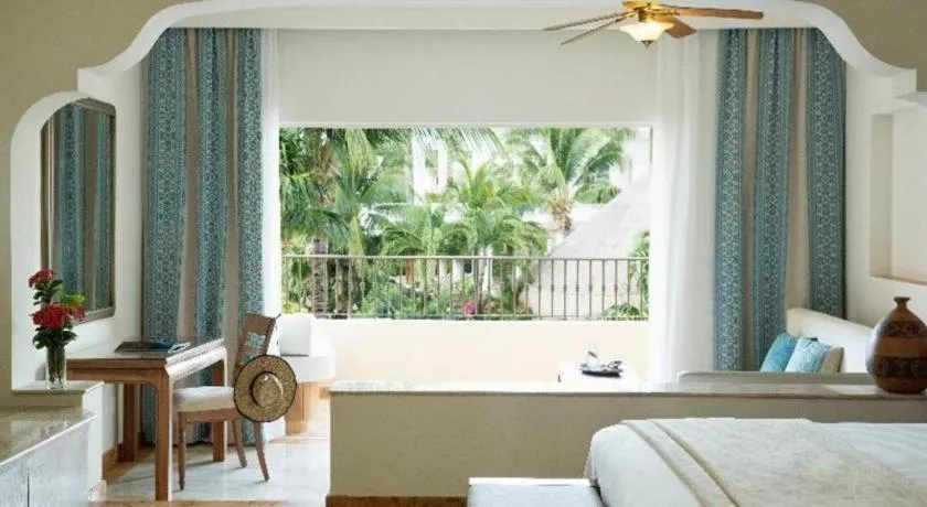 Bed in Excellence Riviera Cancun All Inclusive - Adults Only