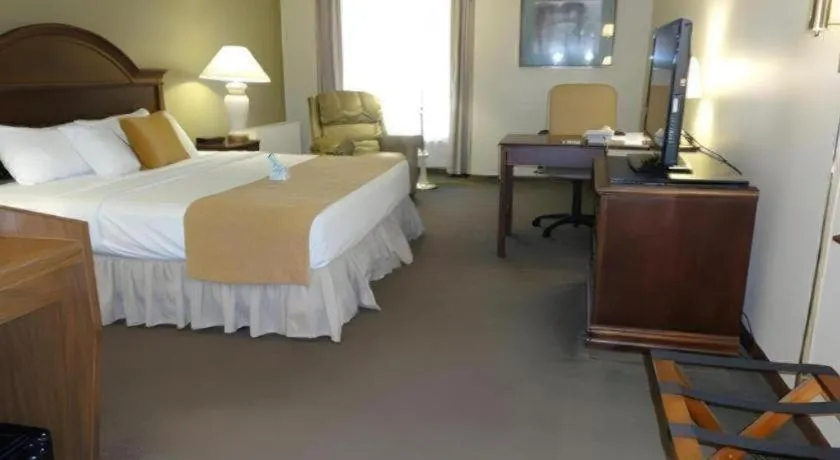 Bed in AmericInn by Wyndham La Crosse Riverfront-Conference Center