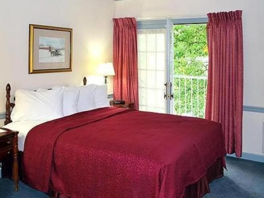 Bed in Rodeway Inn & Suites Myerstown - Lebanon