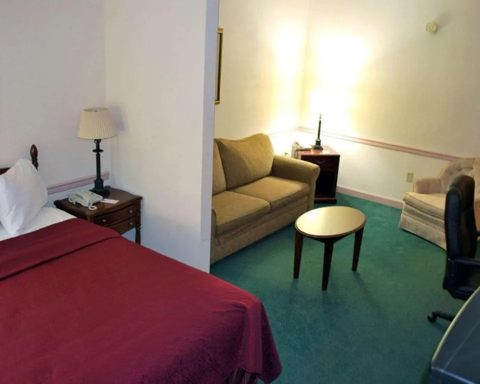 Bed in Rodeway Inn & Suites Myerstown - Lebanon