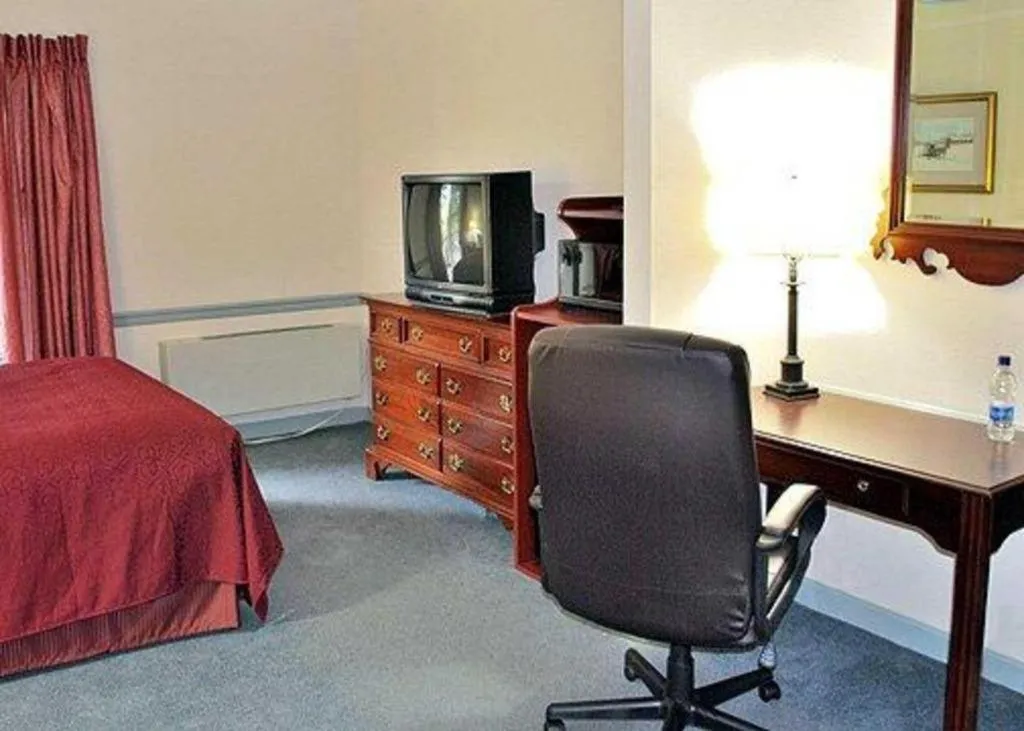 Bed in Rodeway Inn & Suites Myerstown - Lebanon